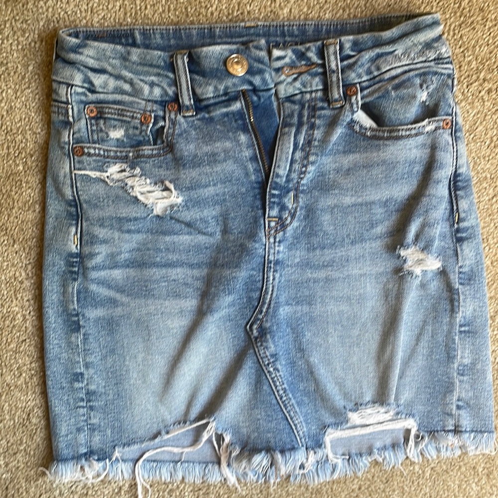 American Eagle ripped Jean skirt